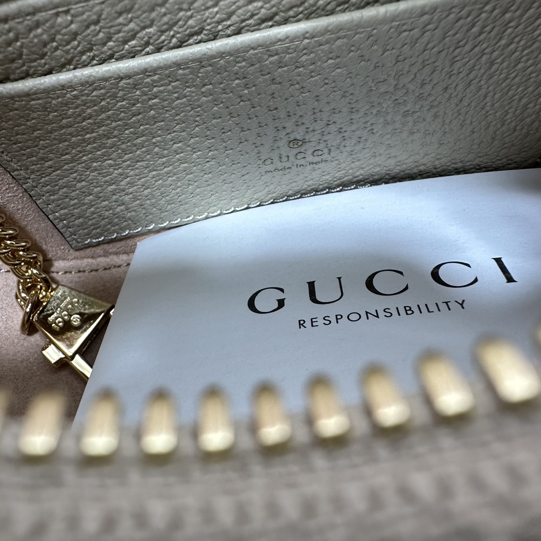 Gucci Hobo Bags